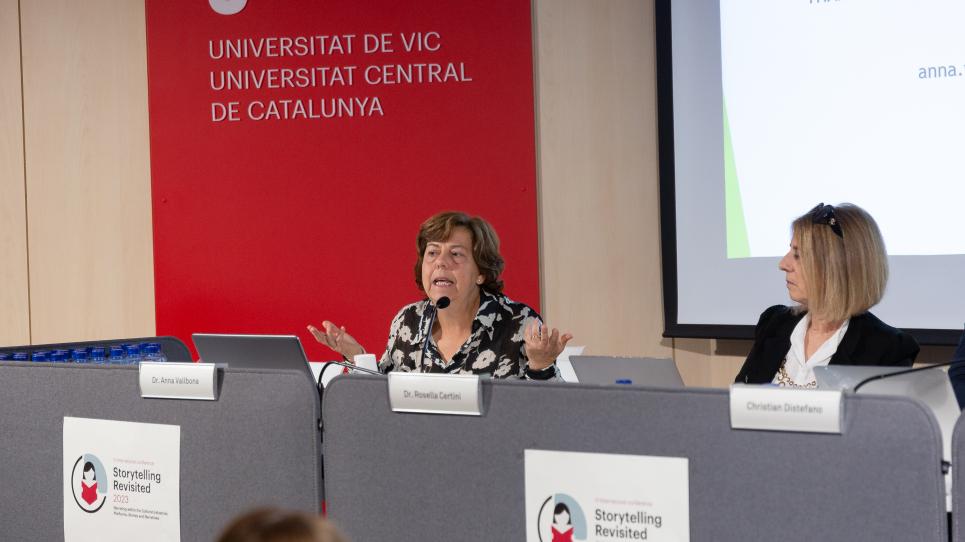 Anna Vallbona i Rossella Certini, durant la primera sessió de comunicacions d'ahir