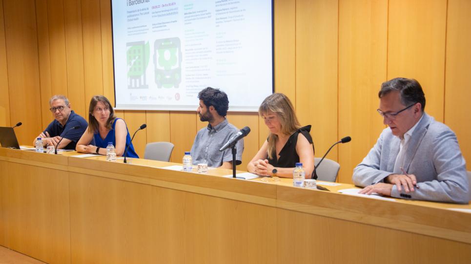 Primera taula de ponents de presentació dels resultats de l'estudi sobre ciutats sostenibles i saludables
