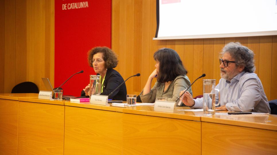 Julita Oliveras (esquerra), Yayo Herrero (centre), Josep Lluís Garcia (dreta)