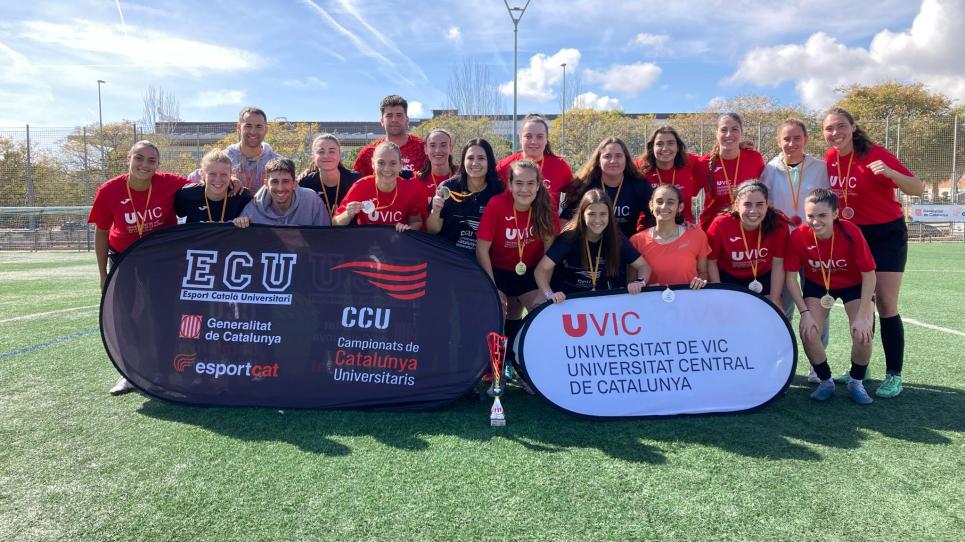 L'equip de futbol 11 femení queda classificat en segon lloc i també accedeix als Campionats d'Espanya Universitaris