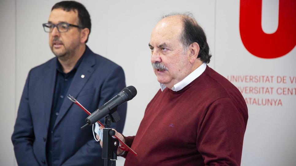 L'alcalde de Vic, Albert Castells i el rector de la UVic-UCC, Josep Eladi Baños