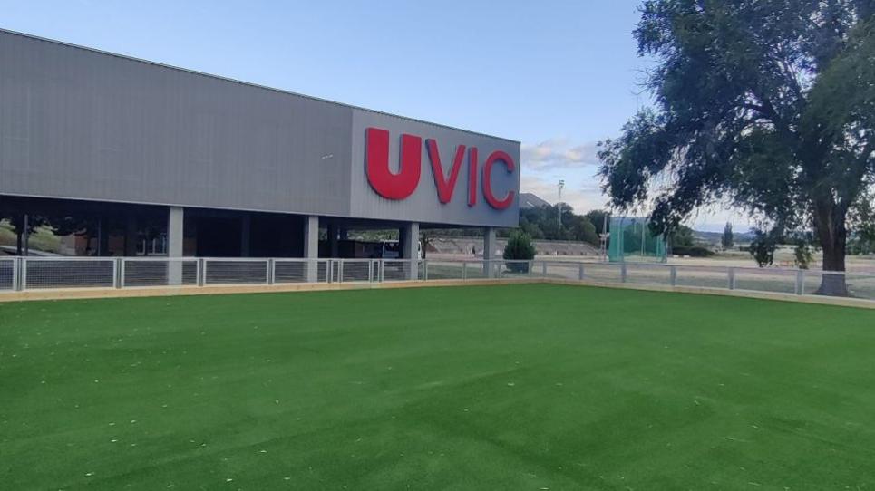Nova pista esportiva a la zona esportiva de la UVic