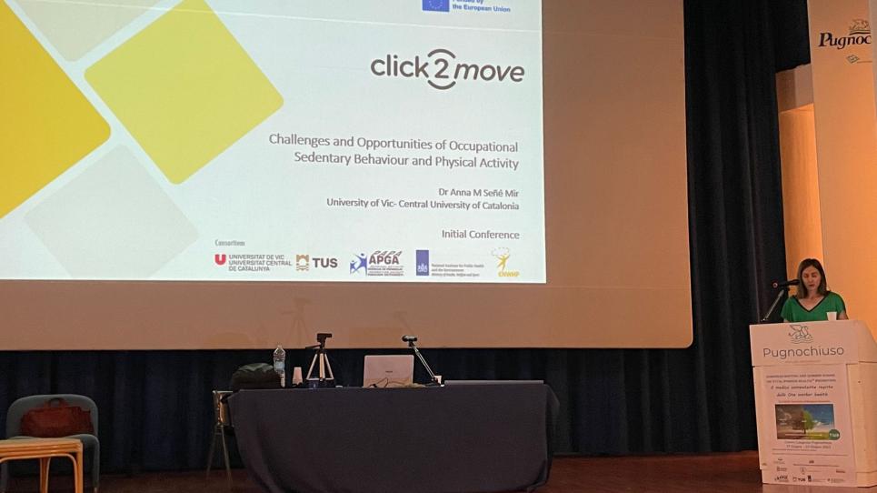 Anna M. Señé, durant la seva presentació del projecte Click2Move a Itàlia