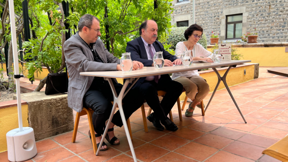 Jordi Julià, Josep Eladi Baños i Gemma Redortra durant la presentació del llibre