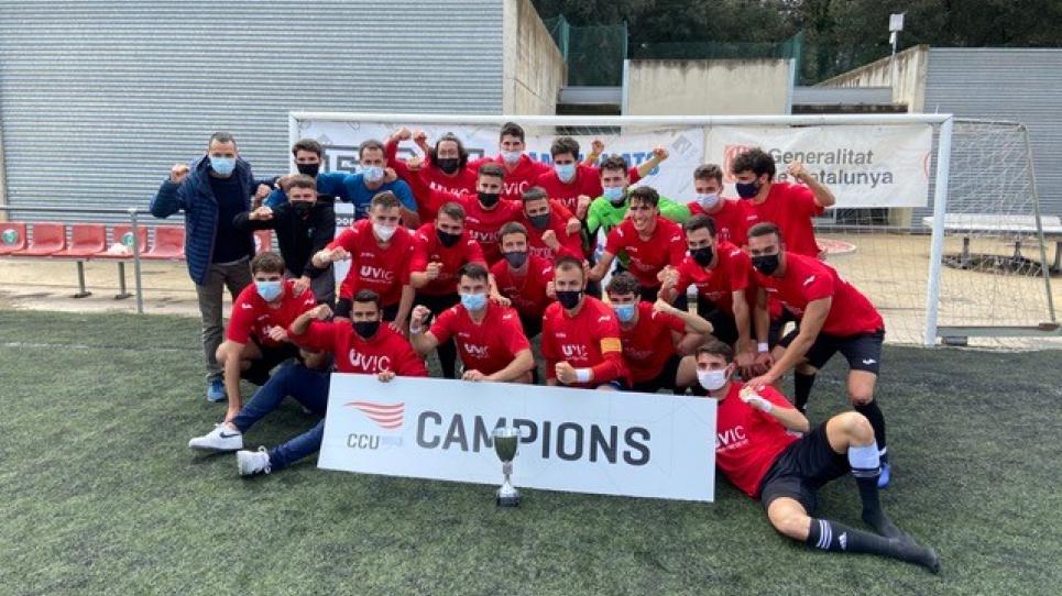 Els equips masculins de rugbi i futbol de la UVic-UCC guanyen els Campionats de Catalunya Universitaris